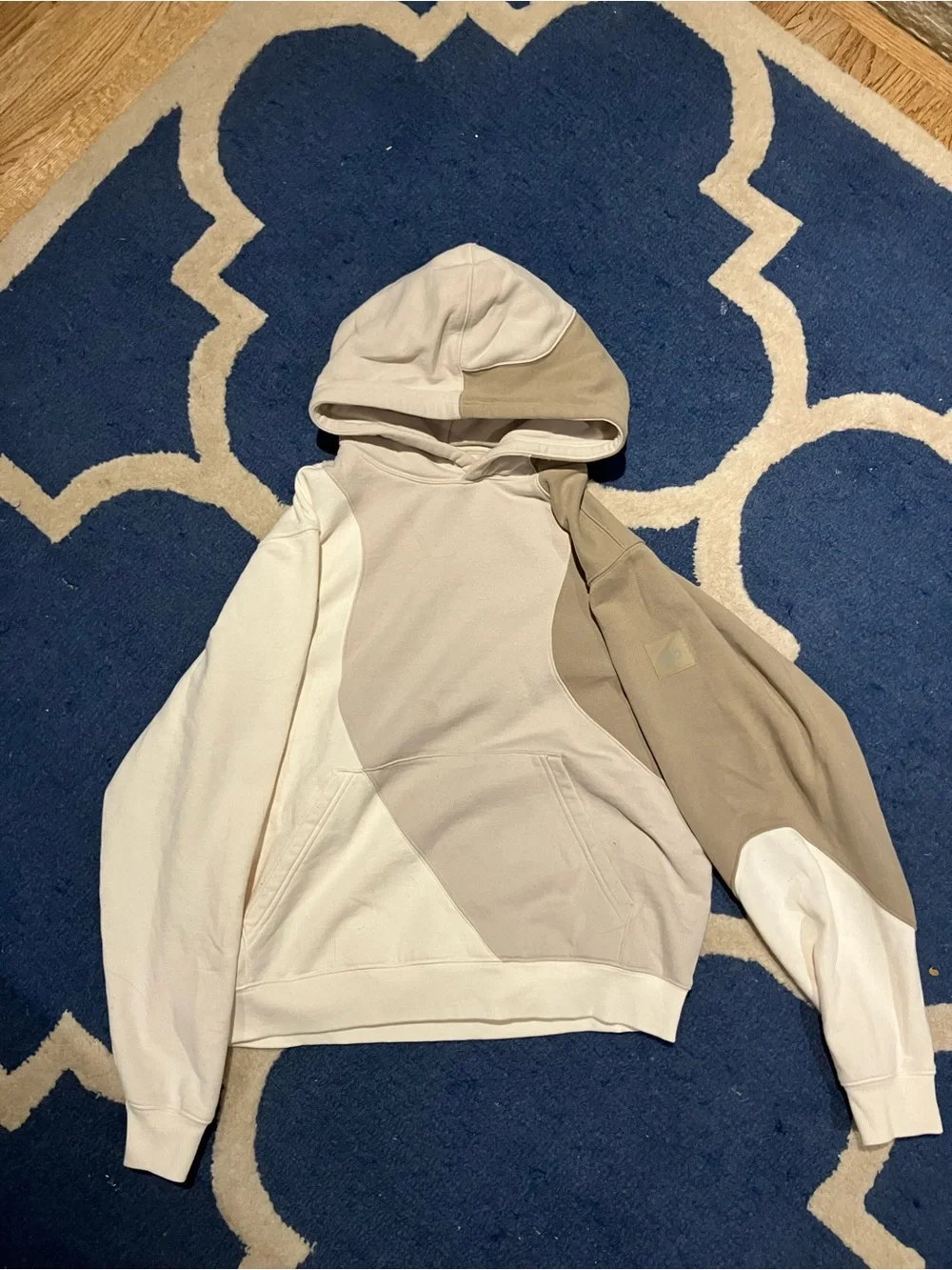 Alo Yoga Make Waves Hoodie - Picture 4 of 5
